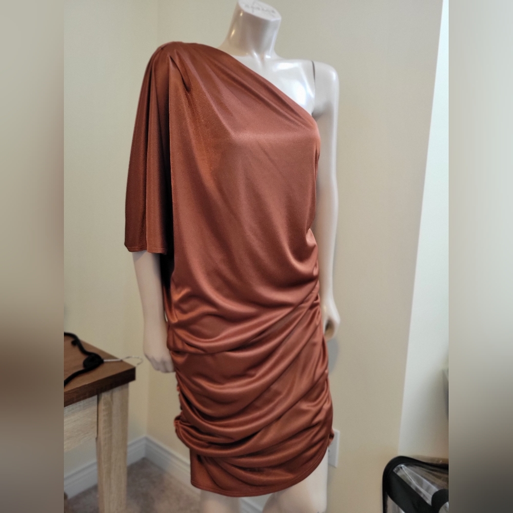 One shoulder dress